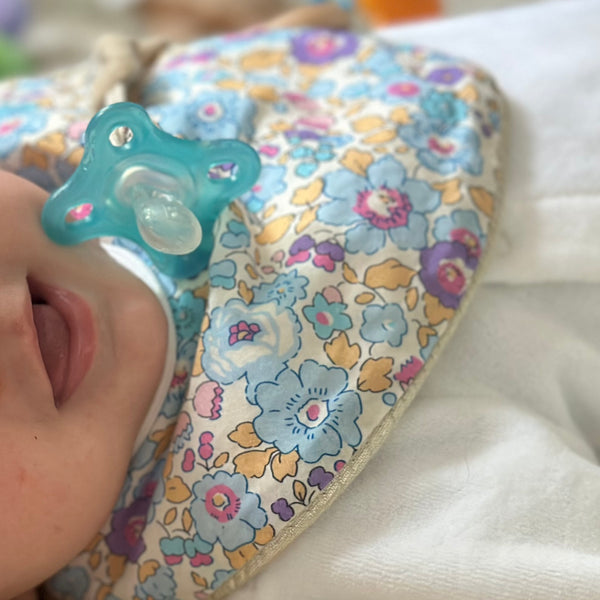 Bavoir Liberty Betsy passepoil